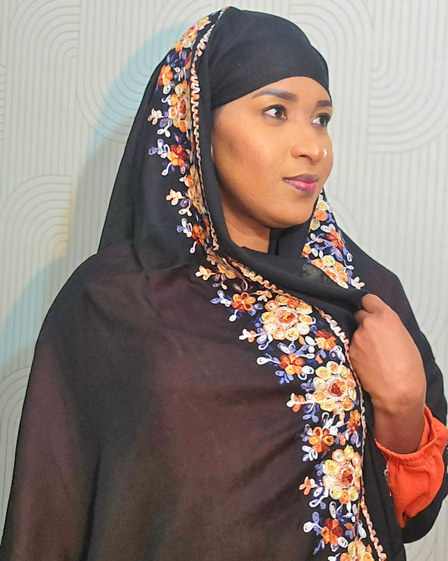 Foulard Amira aux fleurs - Noir