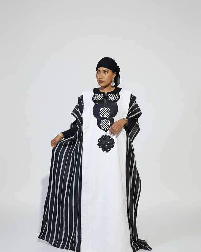 Boubou aso oke oloyé brodé - Noir blanc