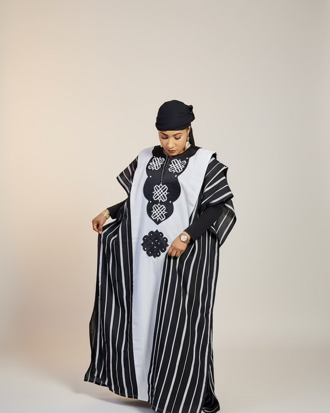 Boubou aso oke oloyé brodé - Noir blanc
