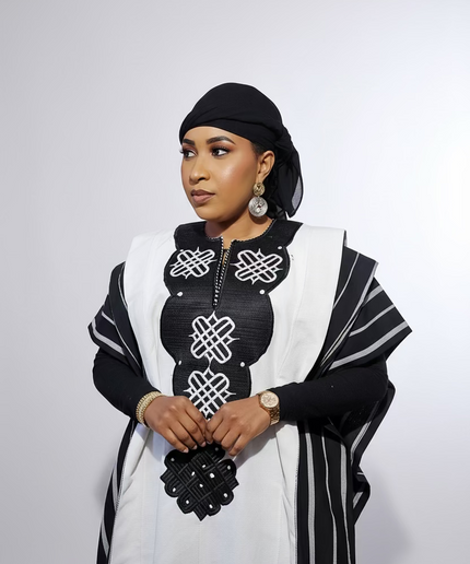 Boubou aso oke oloyé brodé - Noir blanc