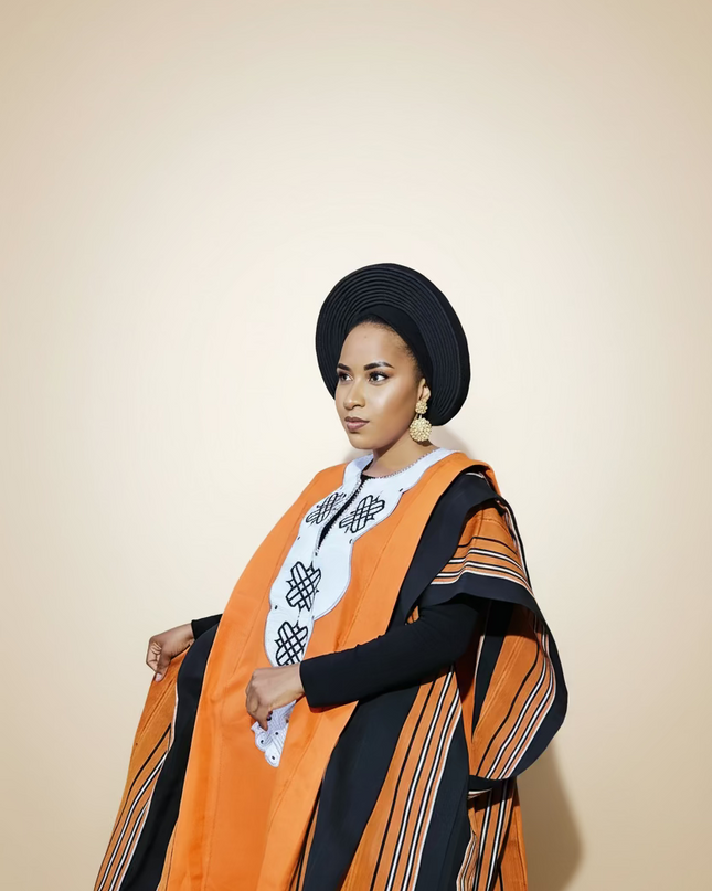 Boubou aso oke oloyé brodé - Orange blanc
