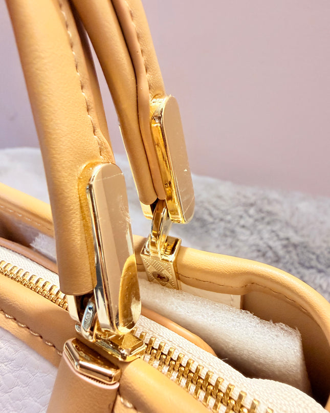 Petit sac avec accessoires - Beige