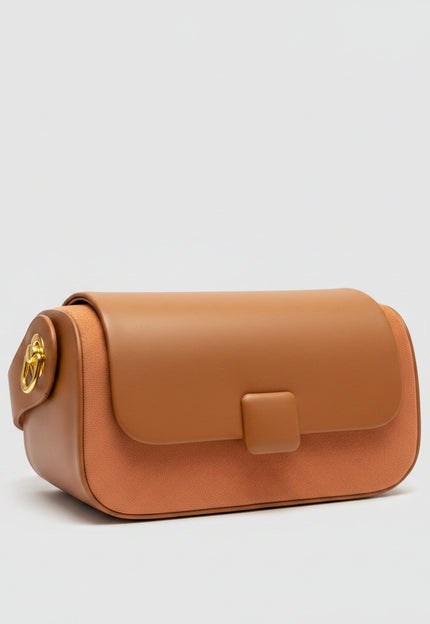 <a href="/collections/sacs" target="_blank" title="Sacs & Accessoires"><em><strong>Découvrez nos sacs à main à partir de 15 euros. Élégance et style accessibles. Chaque pièce raconte une histoire.</strong></em></a>