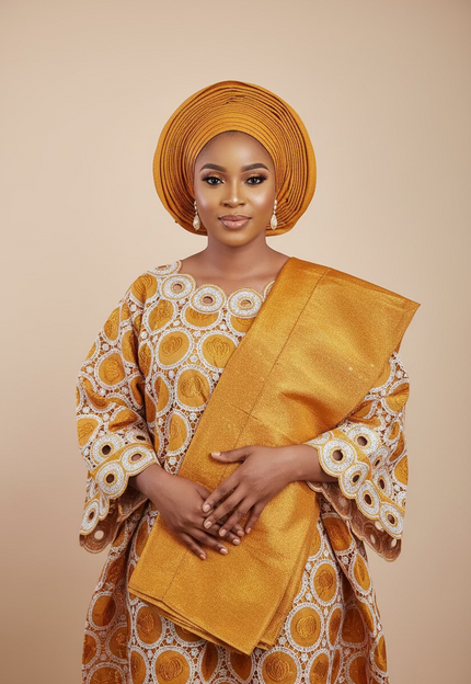 <a href="/collections/turbans-chapeaux" target="_blank" title="Turbans & Chapeaux">Ensemble Chapeau & Echarpe Nigérian Découvrez la collection. </a>