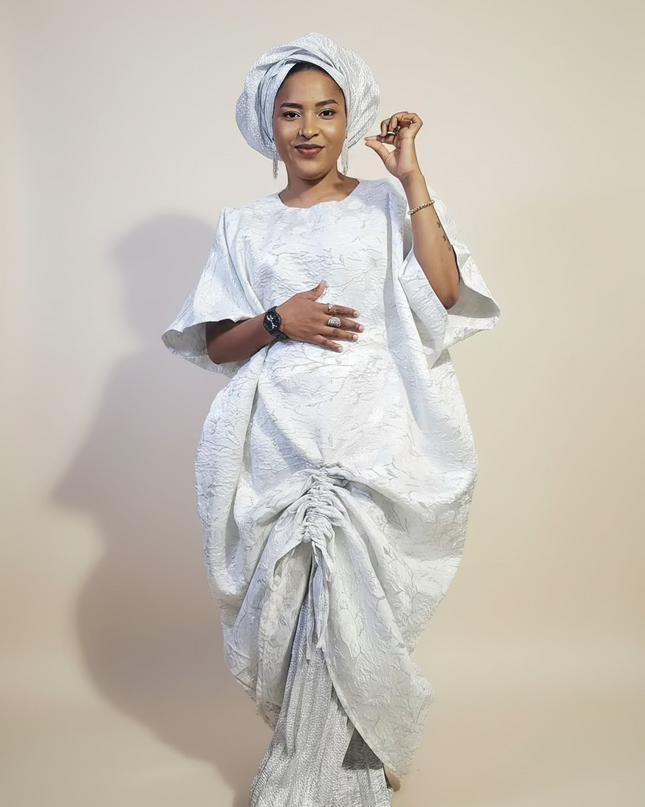 Ensemble brocart rétractable avec sous robe plissé - Blanc