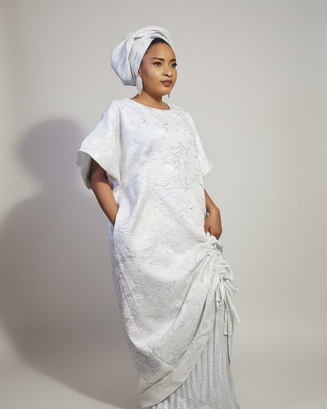 Ensemble brocart rétractable avec sous robe plissé - Blanc
