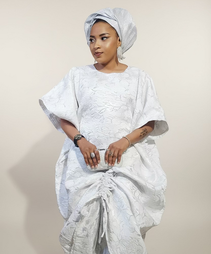 Ensemble brocart rétractable avec sous robe plissé - Blanc