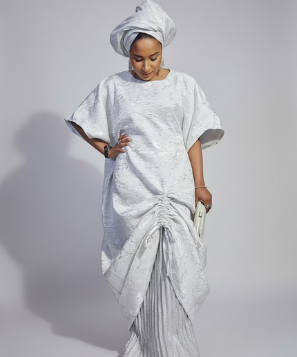 Ensemble brocart rétractable avec sous robe plissé - Blanc